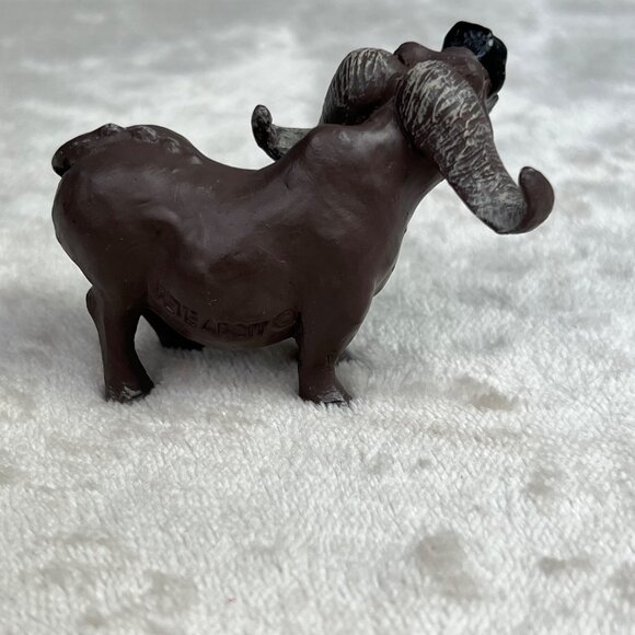 Pete Apsit Ram Buffalo Holy Herd Figurine Noahs Ark 3 inch Brown Resin - Picture 3 of 7